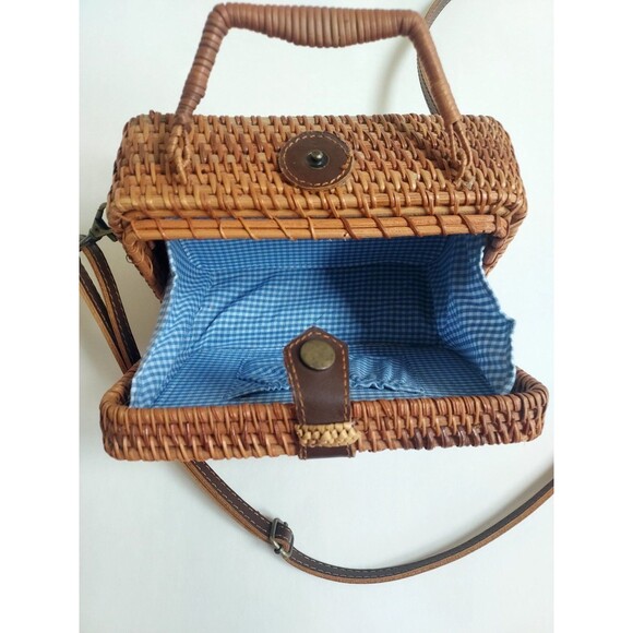 Cute Wicker & Leather Cloth Lined Box Crossbody Purse 7.75" x 5.25" x 3.25" - Picture 5 of 7